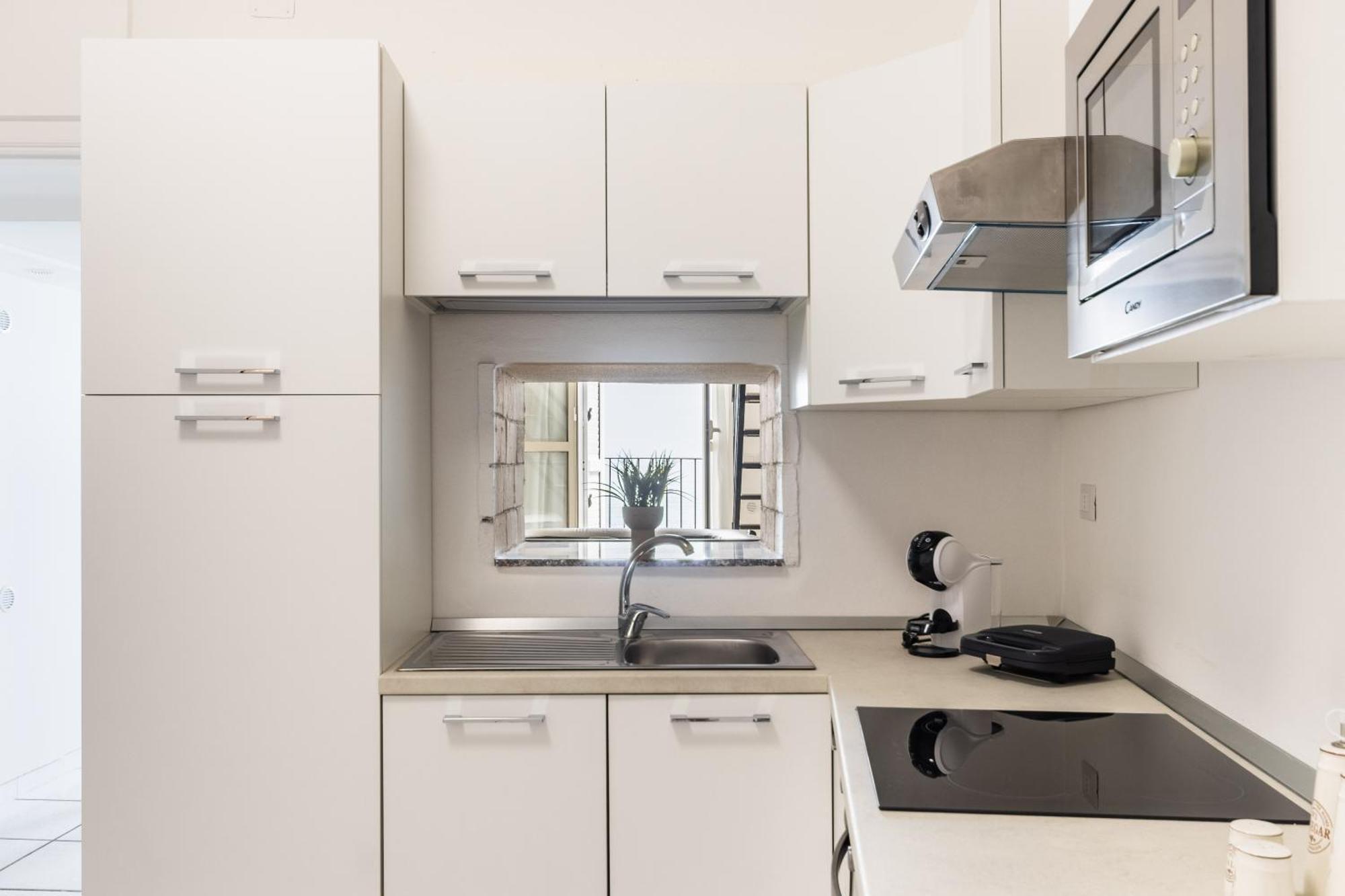 Fronte Mare Apartments & City Views Сиракуза Екстериор снимка