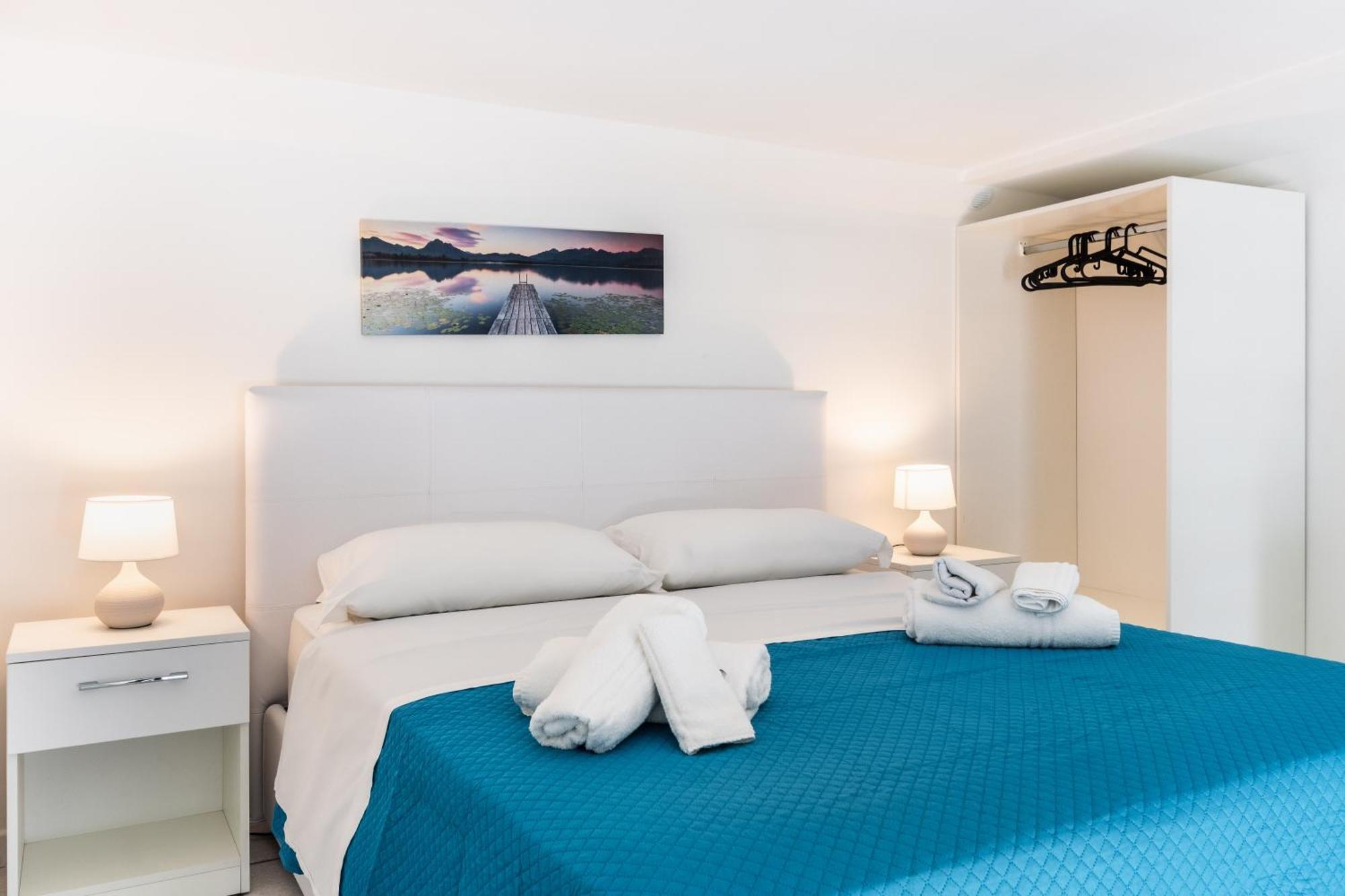 Fronte Mare Apartments & City Views Сиракуза Екстериор снимка