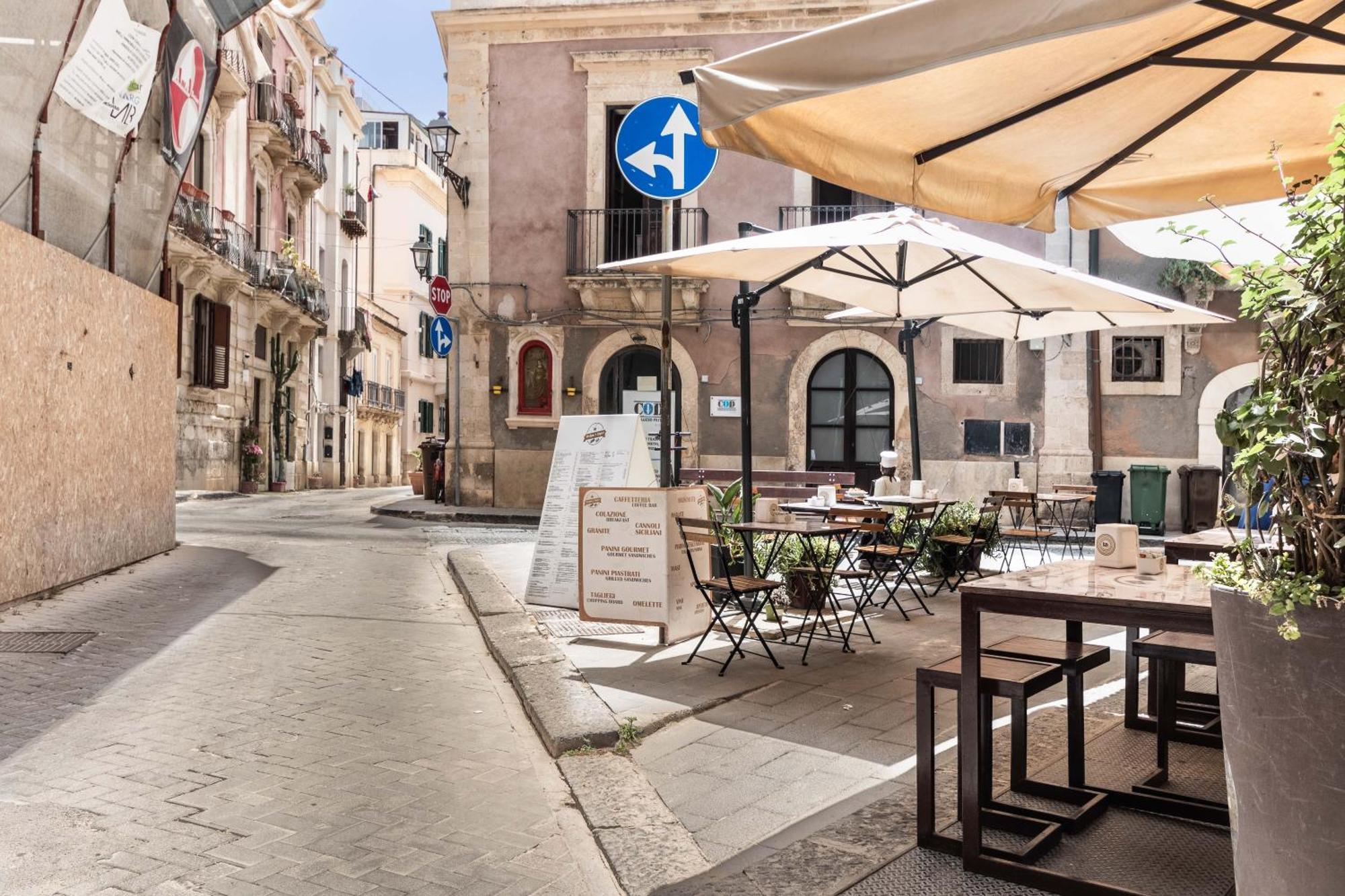 Fronte Mare Apartments & City Views Сиракуза Екстериор снимка