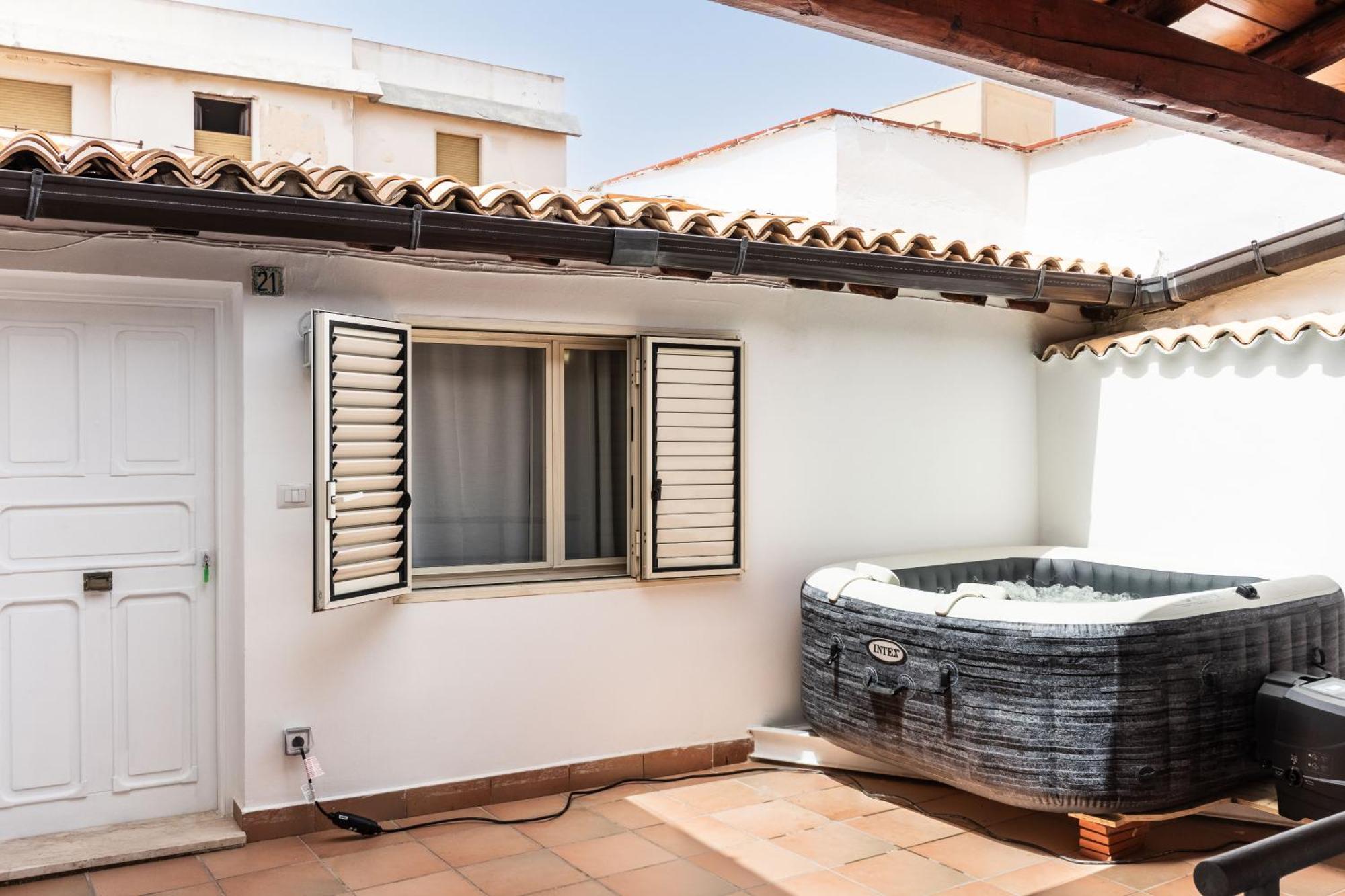 Fronte Mare Apartments & City Views Сиракуза Екстериор снимка