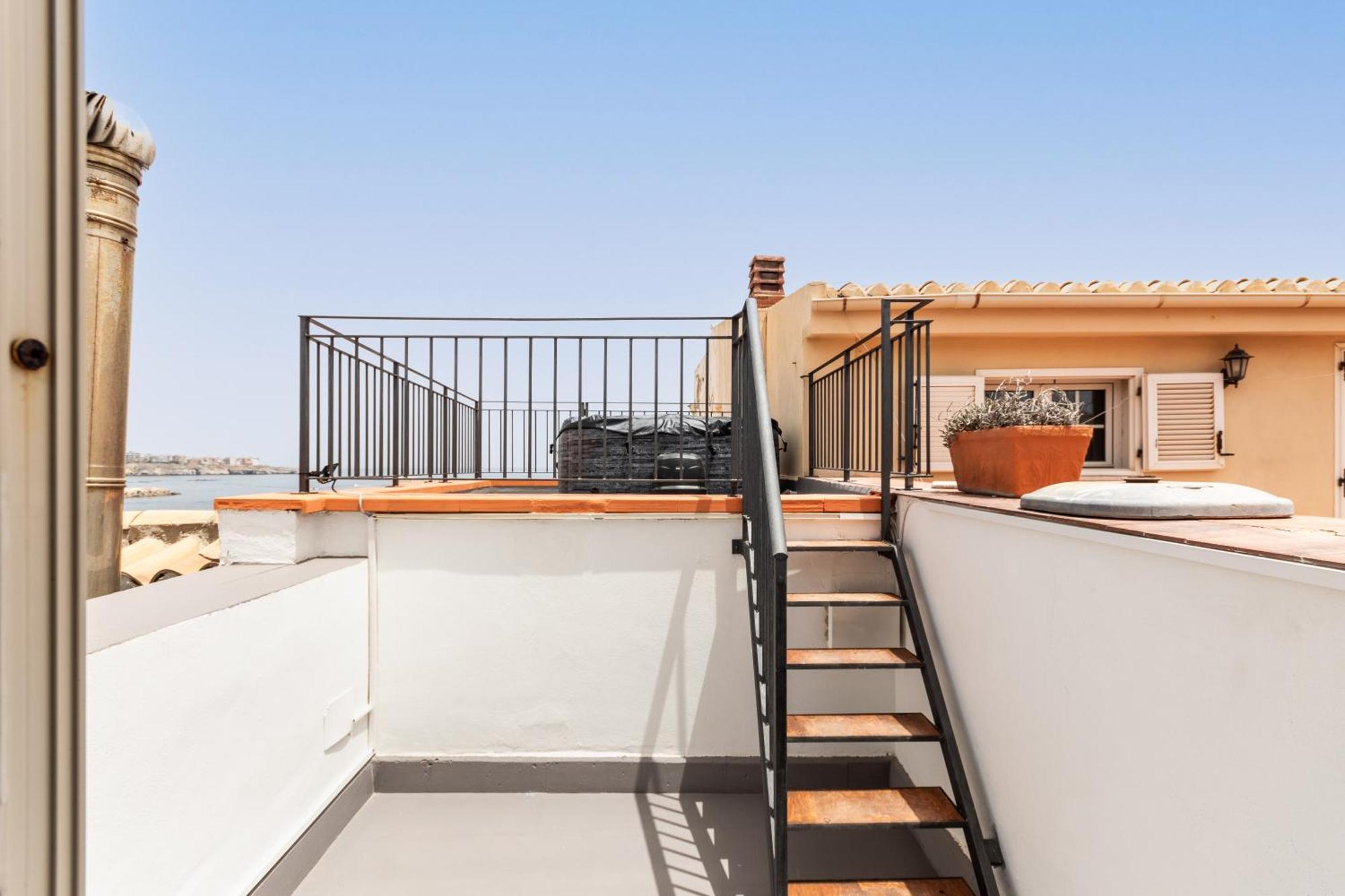 Fronte Mare Apartments & City Views Сиракуза Екстериор снимка