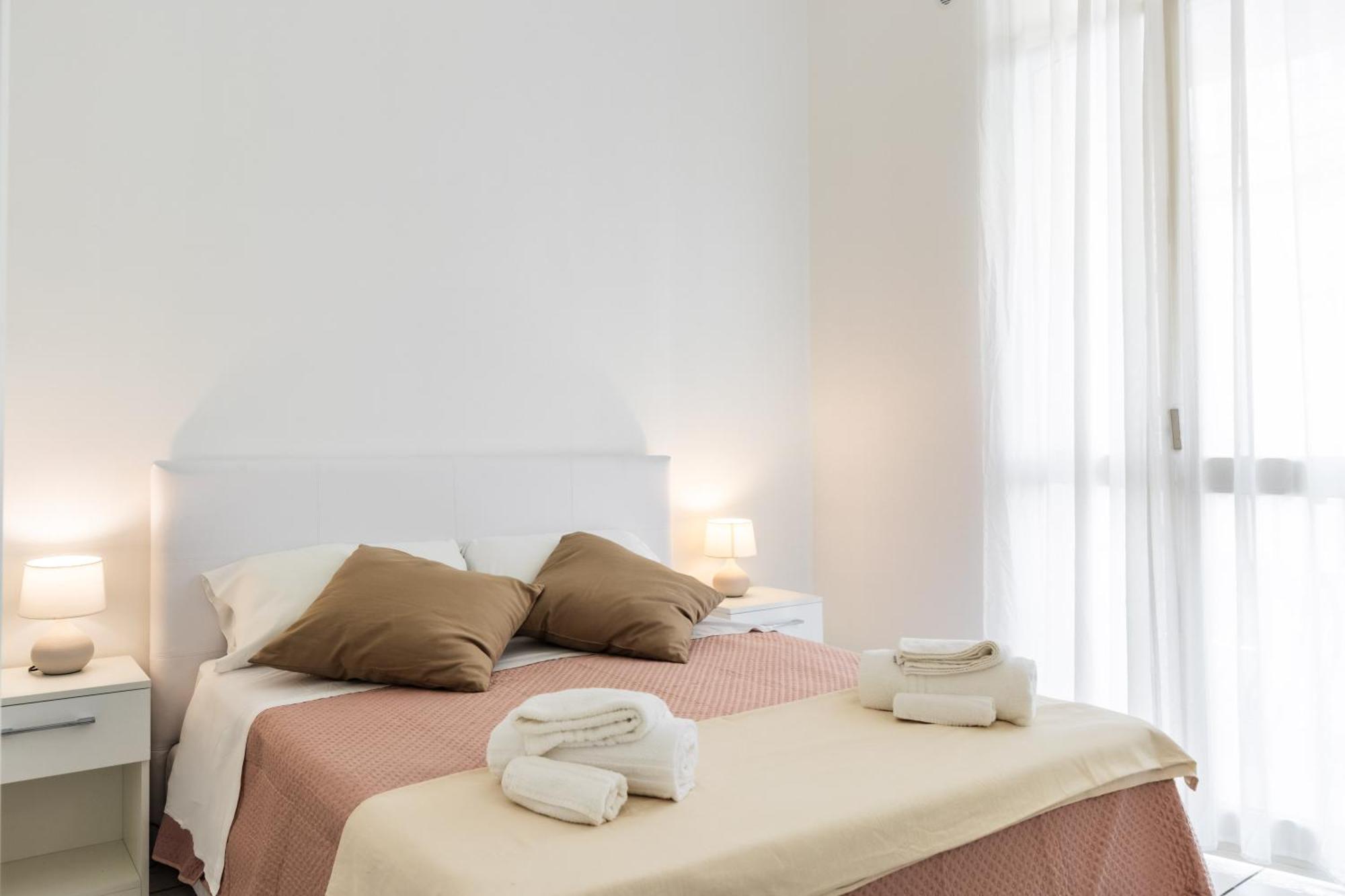 Fronte Mare Apartments & City Views Сиракуза Екстериор снимка